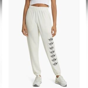 Boys Lie on the edge v2 thermal sweatpants in cream